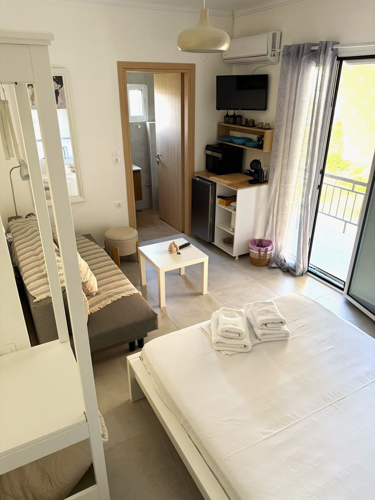 venia's place lefkada